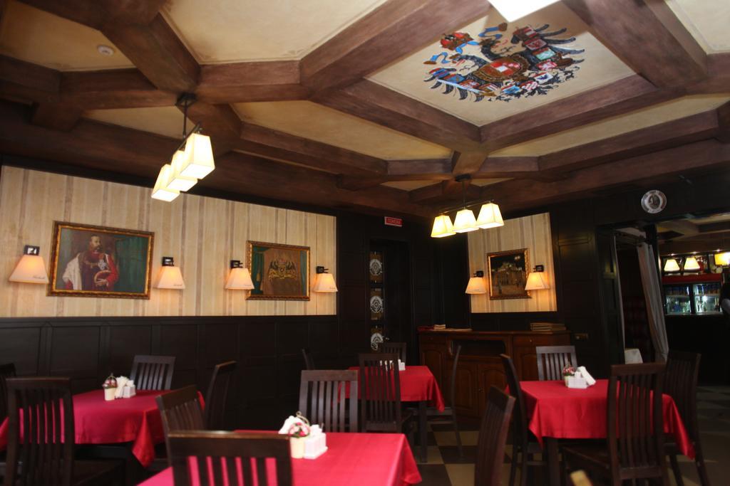 Fontush Boutique Hotel Ivano-Frankivsk Eksteriør billede